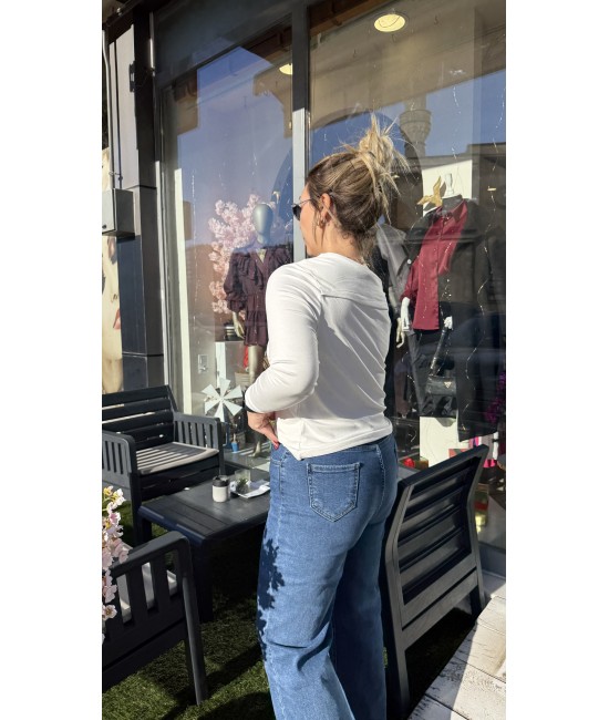 Beyaz Modal Yaka Gold Toka Detaylı Bluz