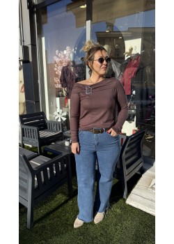 Kahverengi Modal Yaka Gold Toka Detaylı Bluz