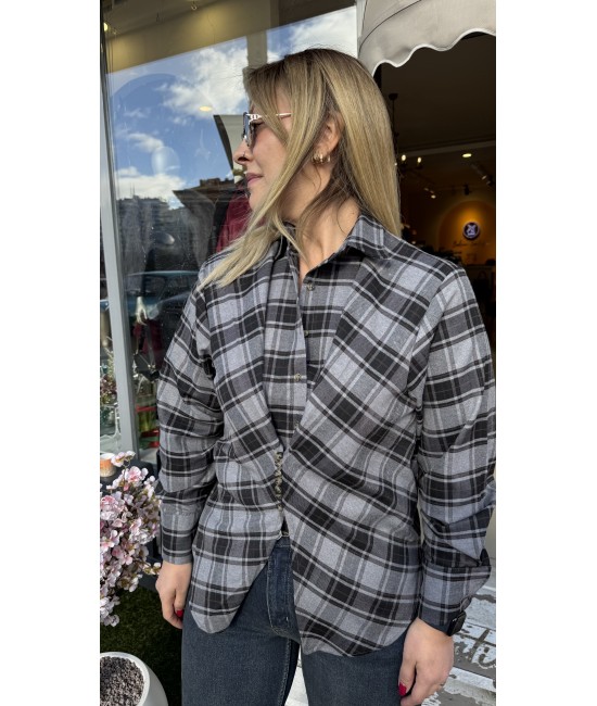  Ekose Ön V Kesim Belden Oturan Gömlek