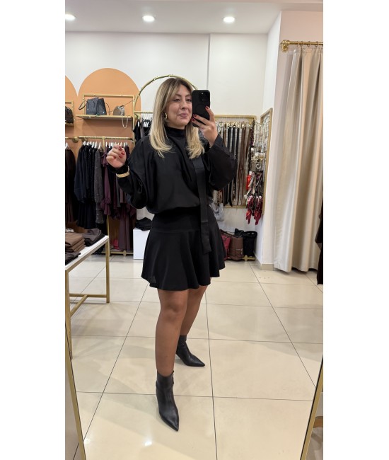 Saten Bluz Etek Görünümlü Elbise Saten Bluz Etek Görünümlü Elbise