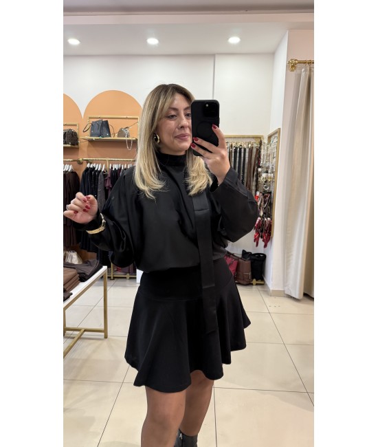 Saten Bluz Etek Görünümlü Elbise Saten Bluz Etek Görünümlü Elbise