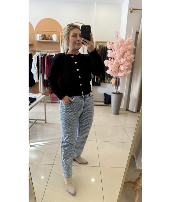 Kalp Düğmeli Tasarım Hırka  Kalp Düğmeli Tasarım Hırka