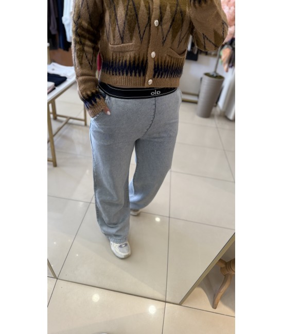 Marka Bel Lastik Detay Kot Pantolon