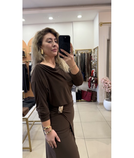 Kahve Gold Toka Detay Yırtmaçlı Elbise